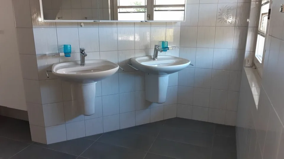 Platzwunder 4 1/2 plus 1 Zimmer 17m2 mit sep. Eingang – Foto 4 von 15