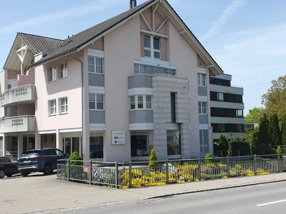 Platzwunder 4 1/2 plus 1 Zimmer 17m2 mit sep. Eingang – Foto 15 von 15