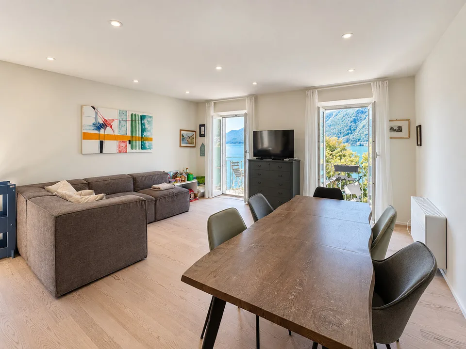 APPARTAMENTO 3.5 LOCALI FRONTE LAGO – foto 2 di 7