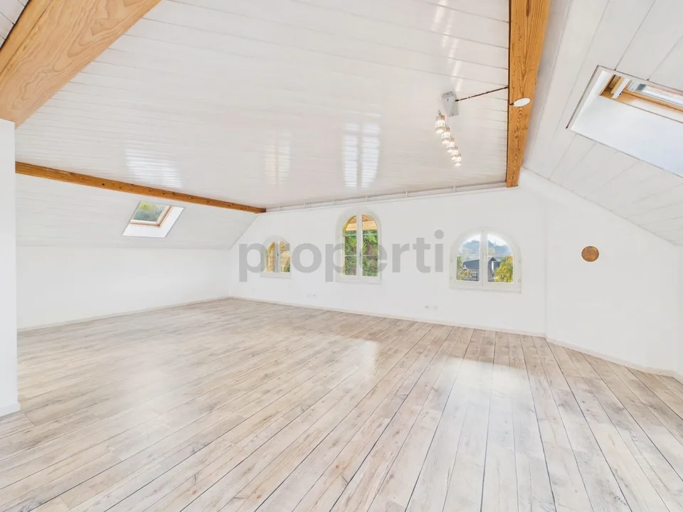Helle 3.5-Zimmer-Dachwohnung mit Balkon, Lützelflüh – Foto 4 von 17