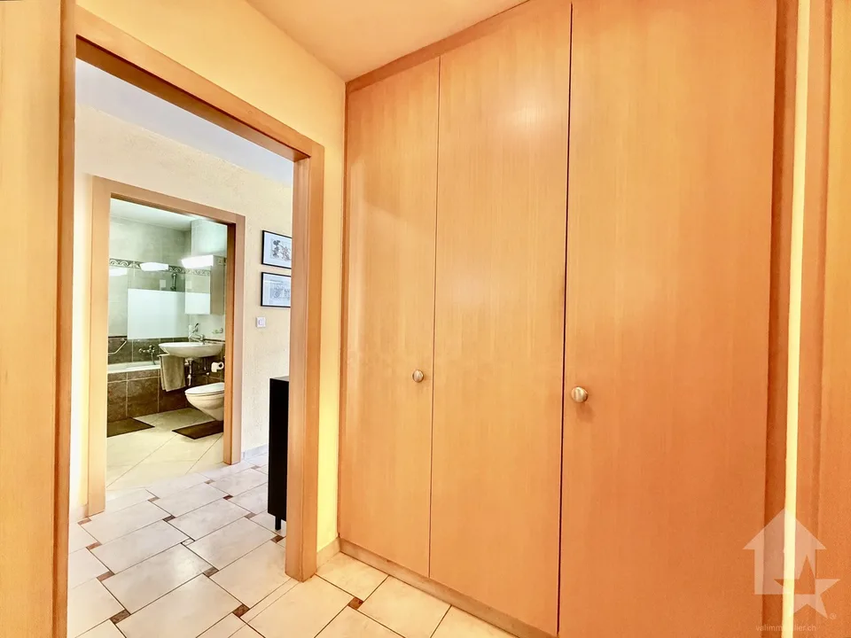 Bel appartement en terrasse avec un garage et une vue exceptionnelle ! – Foto 12 von 13