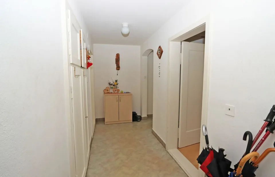 Mehrfamilienhaus mit 4 Wohneinheiten und einem Gewerbelokal in Unterterzen SG – Foto 15 von 30