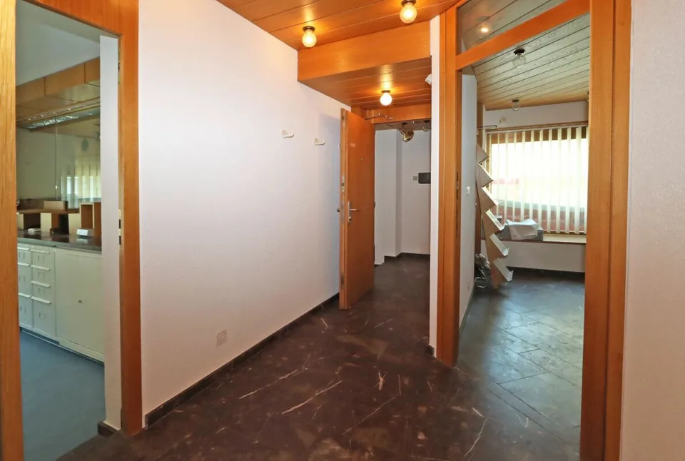 Mehrfamilienhaus mit 4 Wohneinheiten und einem Gewerbelokal in Unterterzen SG – Foto 13 von 30