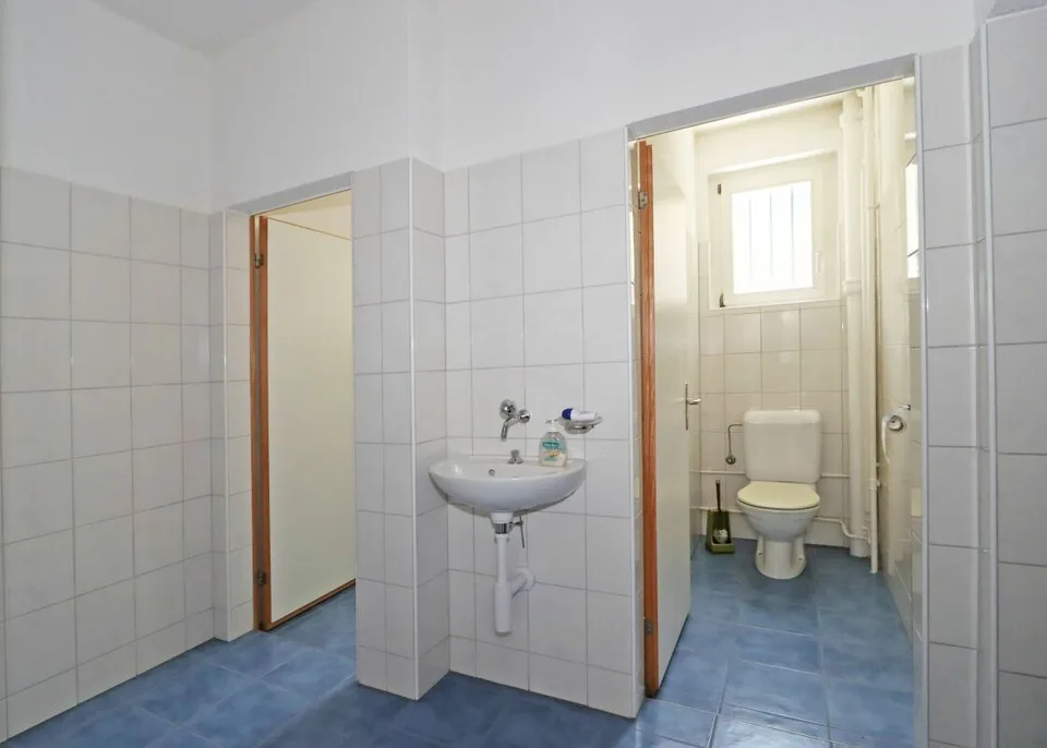 Mehrfamilienhaus mit 4 Wohneinheiten und einem Gewerbelokal in Unterterzen SG – Foto 22 von 30