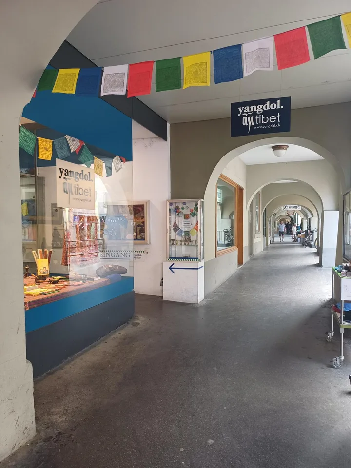 Attraktives Ladenlokal in der Altstadt von Bern zu vermieten – Foto 2 von 7