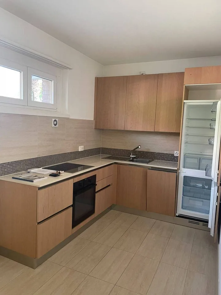 Espaceux 1.5 pièces avec cuisine habitable et utilisation de la piscine – photo 2 sur 13