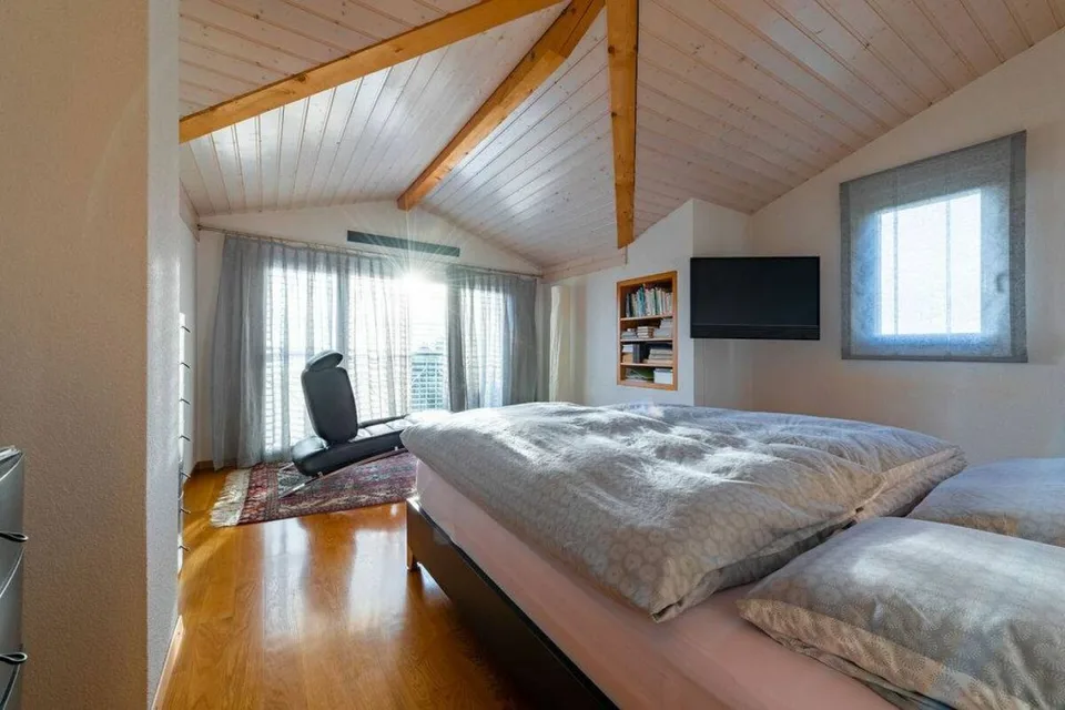 Epalinges: Prächtige Reihenvilla mit 6.5 Zimmern – Foto 6 von 12