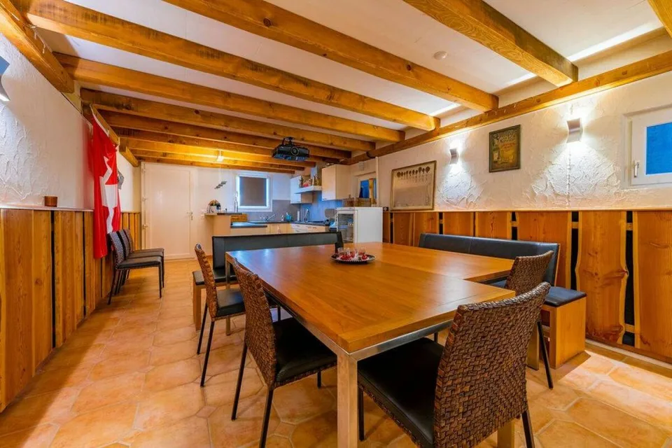 Epalinges: Prächtige Reihenvilla mit 6.5 Zimmern – Foto 9 von 12