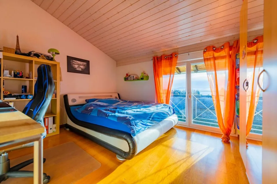 Epalinges: Prächtige Reihenvilla mit 6.5 Zimmern – Foto 7 von 12