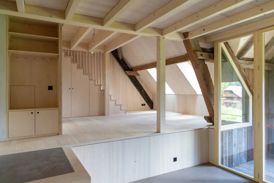 2½-Zimmer-Attika-Maisonette – Historisches Ambiente trifft modernen Wohnkomfort – Foto 4 von 11