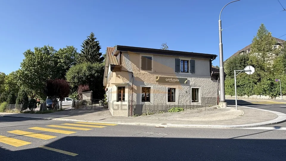 Zu verkaufen sehr schönes Mischgebäude – Foto 3 von 12
