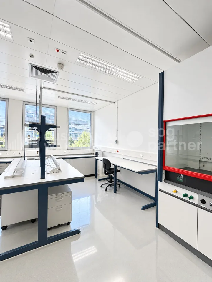 Bureaux et Laboratoires Biotech équipés - CTN 14 – photo 4 sur 13