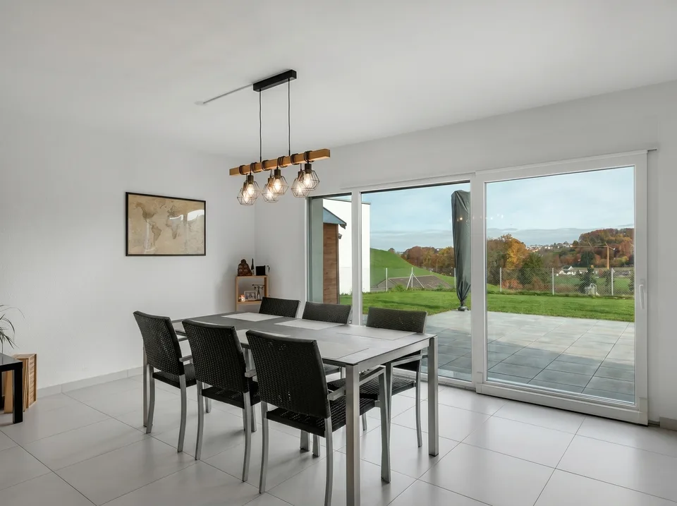 Villa contemporaine 6.5 pièces avec appartement indépendant loué – Foto 6 von 13