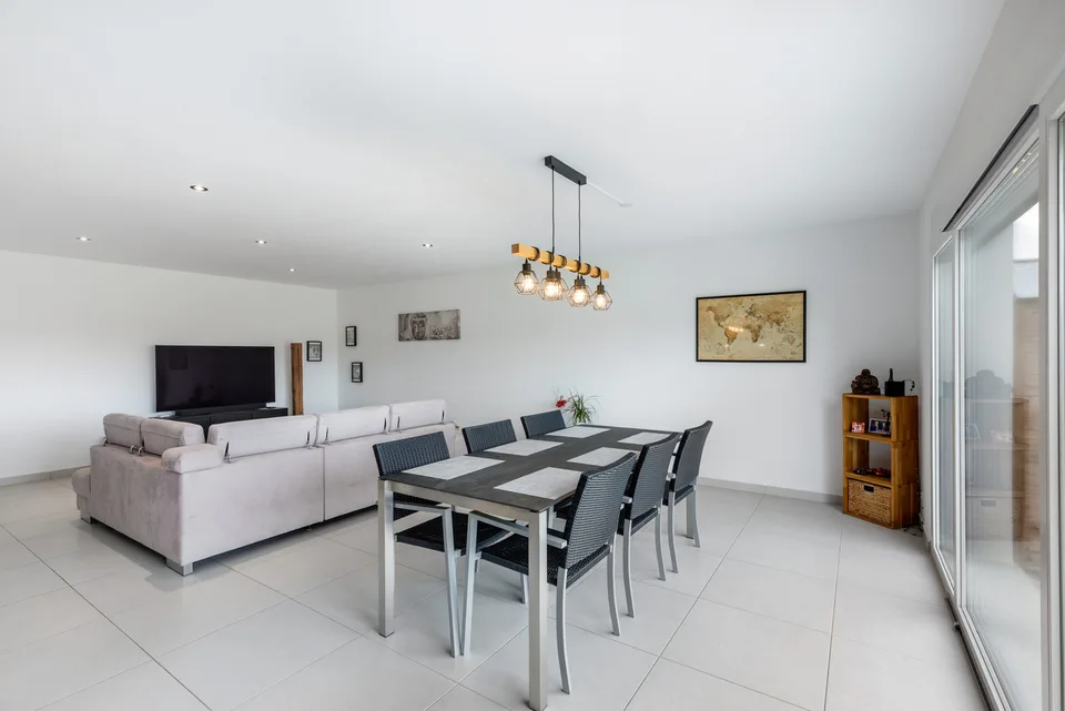 Villa contemporaine 6.5 pièces avec appartement indépendant loué – Foto 7 von 13