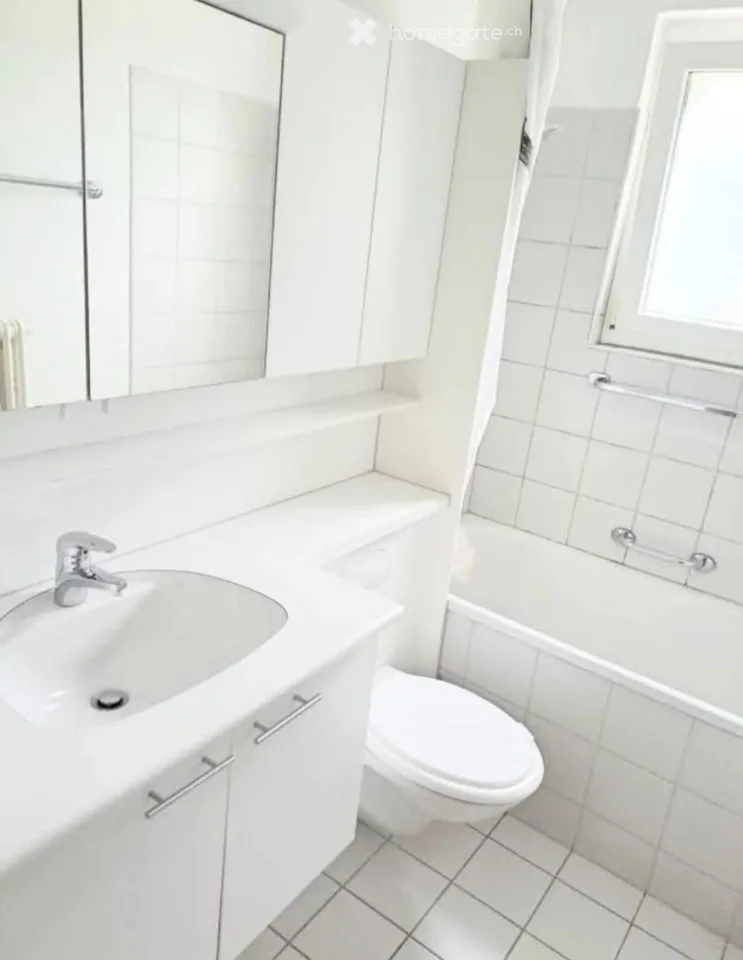 3,5 Zimmer Wohnung mit Kellerraum, Parkplatz-Garage, Balkon – Foto 3 von 5