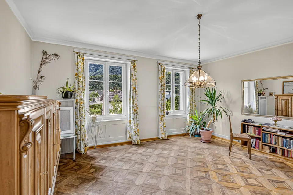 Villa incantevole in una posizione tranquilla a Glarus Nord – La tua casa dei sogni con vista sulla montagna – foto 5 di 11