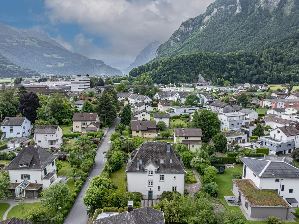 Villa incantevole in una posizione tranquilla a Glarus Nord – La tua casa dei sogni con vista sulla montagna – foto 11 di 11