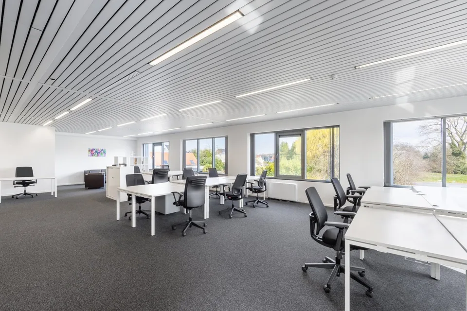 Büro für 30 Personen im Regus Business Park – Foto 7 von 11