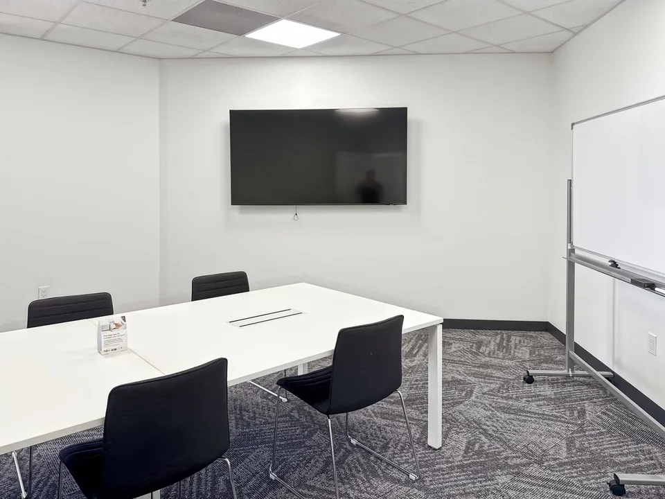 Büro für 40 Personen im Regus Business Park – Foto 6 von 12
