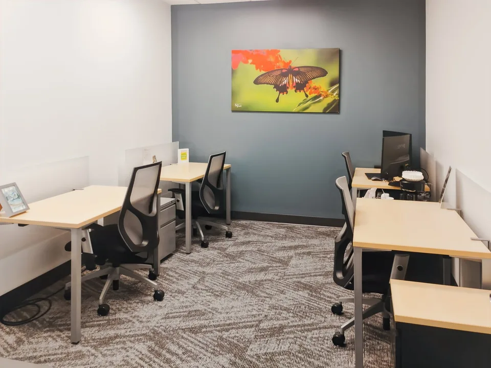 Bureau privé pour 20 à Regus Versoix Station Lakeside – photo 3 sur 9