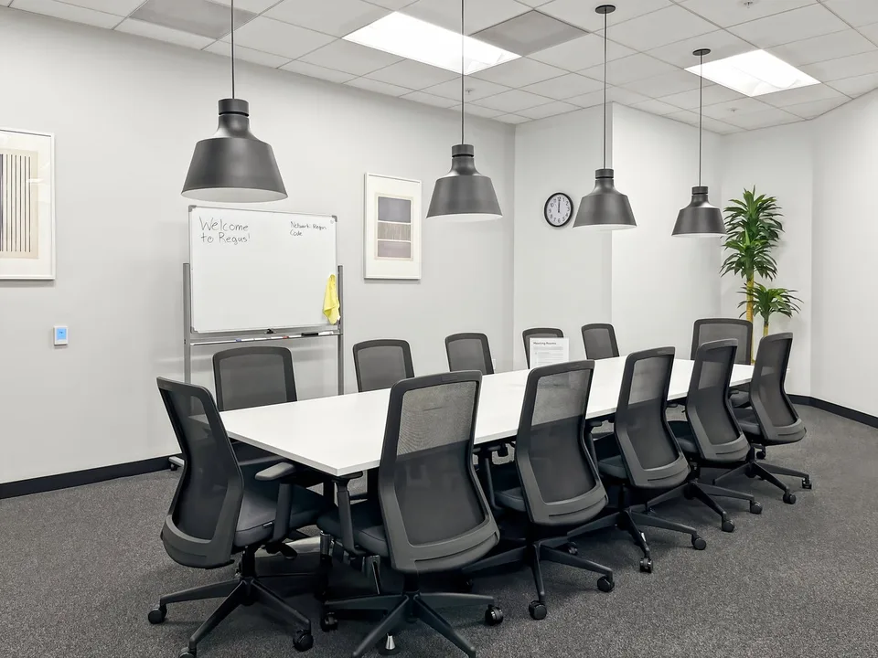 Büro für 40 Personen bei Regus Meyrin – Foto 6 von 12