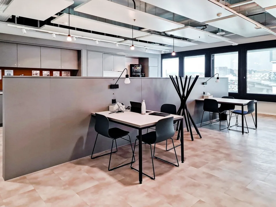 Privater Büroraum für 25 in Regus Main Station – Foto 9 von 10