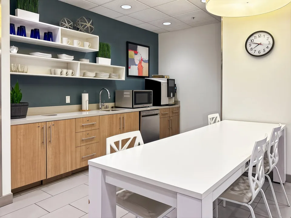 Espace de bureau privé pour 25 personnes à Regus Spoom Kriens – photo 8 sur 9