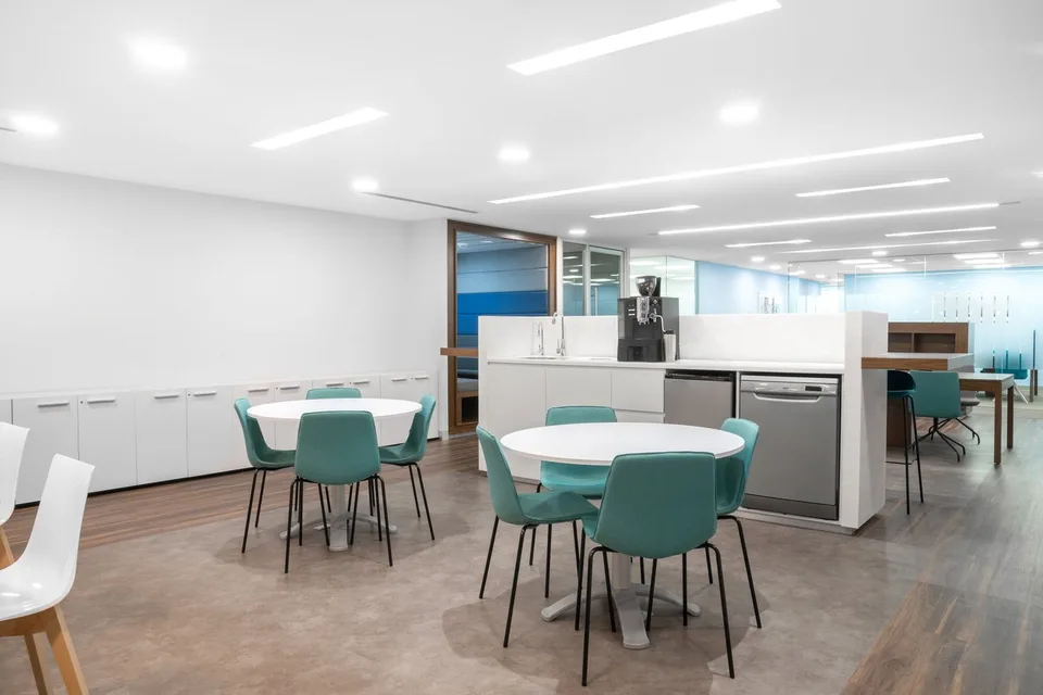 Spazio ufficio privato per 50 persone a Regus Spoom Kriens – foto 9 di 10