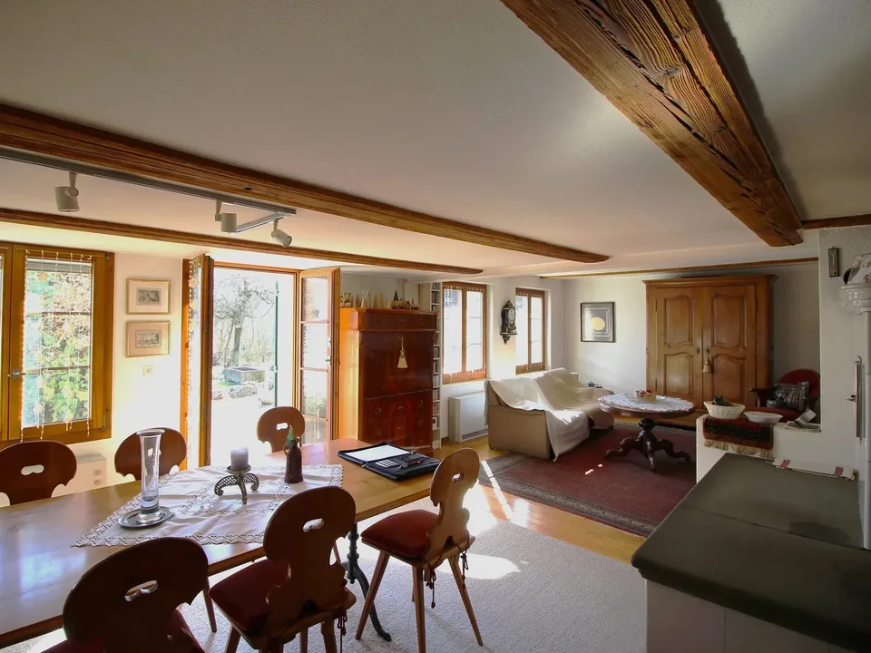 Wohnen und Entwickeln: Bauernhaus mit Landreserve in Attiswil – Foto 7 von 12
