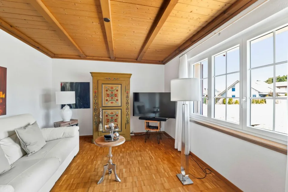 Gepflegtes 6-Zimmer-Einfamilienhaus an ruhiger, sonniger Lage in Rothrist – Foto 10 von 26