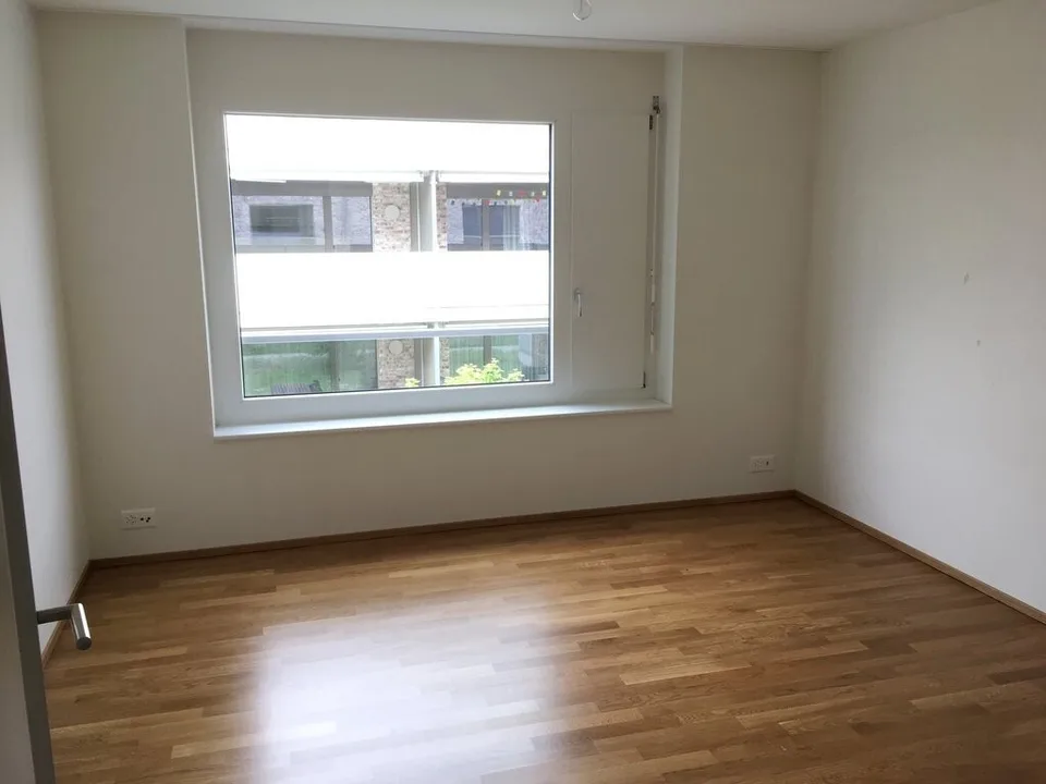 Appartement moderne 3.5 pièces dans un environnement verdoyant – photo 5 sur 8