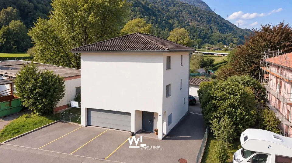 Casa plurifamiliare con due appartamenti, giardino e ampi spazi esterni – photo 3 of 13