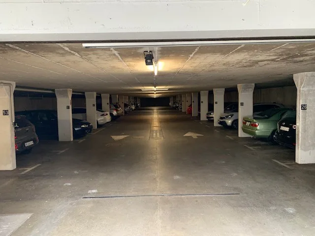 Bern Bümpliz - Einstellhallenplatz – Foto 2 von 2