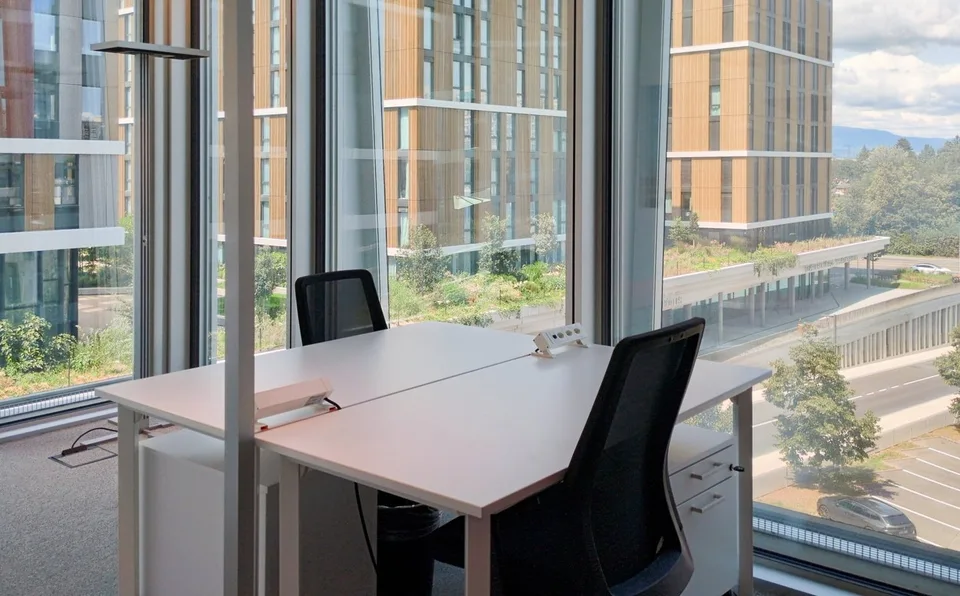 Büro auf Maß für 3 Personen in Spaces Quartier de l'Étang – Foto 3 von 11