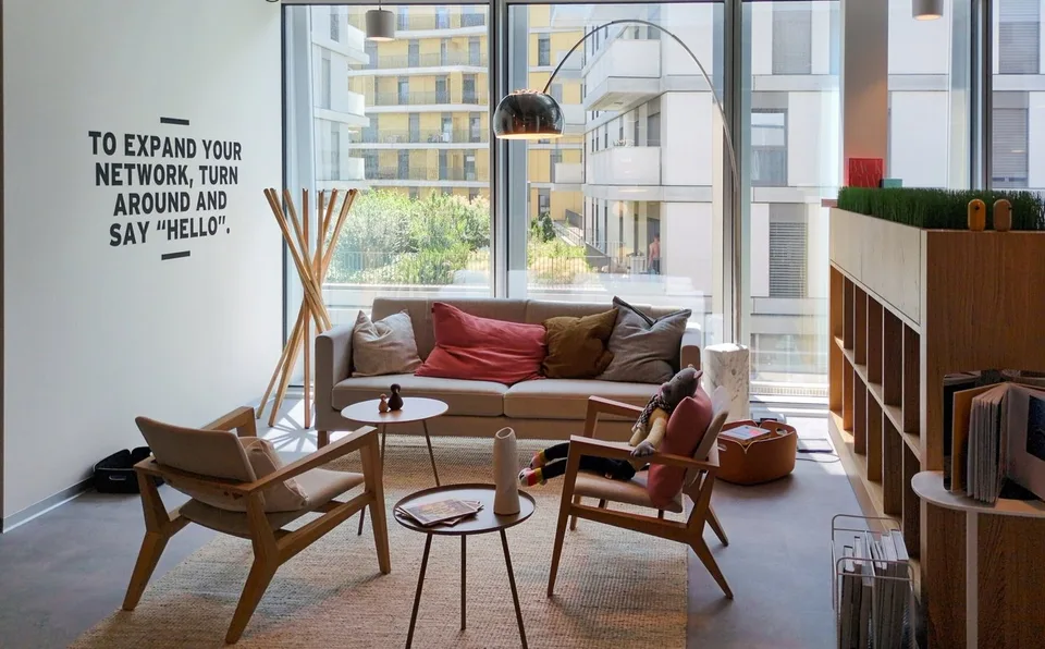Büro für 4 Personen in Spaces Quartier de l'Étang – Foto 5 von 9