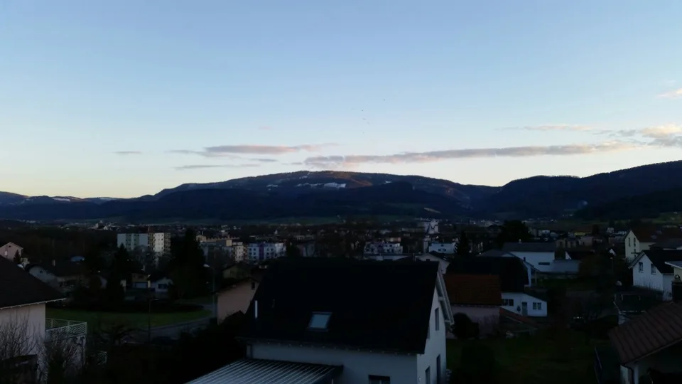 Charmanter 4.5-Zimmer-Wohnung mit Balkon in Delémont – Foto 4 von 11