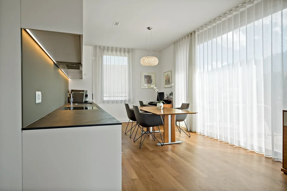 Moderne Wohnung mit Seeblick – Foto 8 von 10