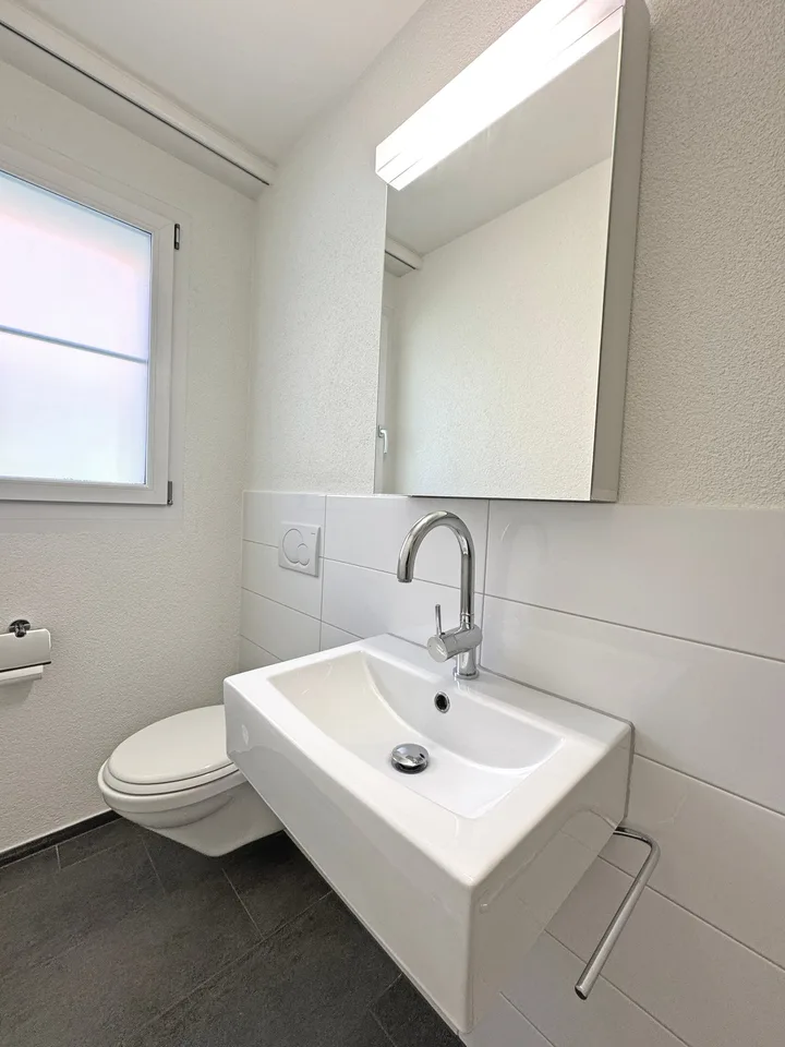 Spacious, well-thought-out 4 ½-room apartment, quiet residential area, including 2 underground parking spaces – photo 12 of 15