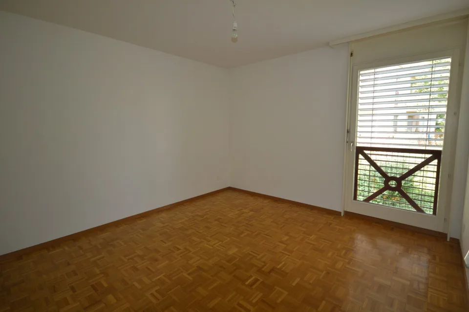 Charmanter Apartment mit 3.5 Zimmern und Balkon in Pully – Foto 2 von 4