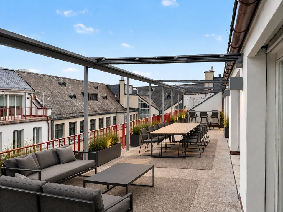 190m² Bürofläche mit Terrasse nur wenige Schritte vom Paradeplatz – Foto 3 von 4