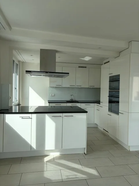 Helle 4.0-Zimmerwohnung im Seefeld zu vermieten – Foto 2 von 10
