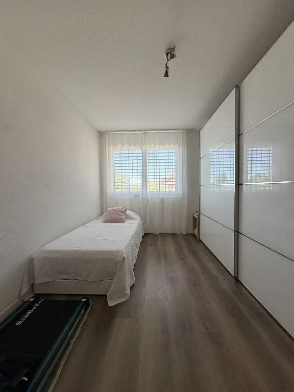 Schöne 3.5-Zimmerwohnung mit grossem Balkon – Foto 8 von 11