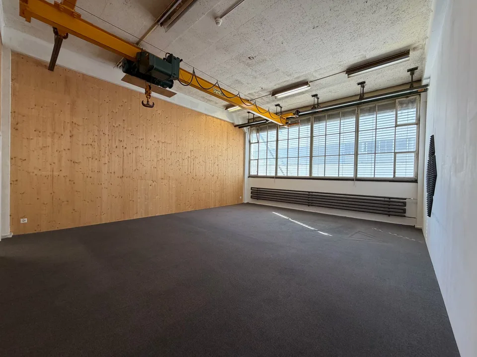 Grosses Büro in kreativer Fabrikhalle - per sofort – Foto 4 von 22