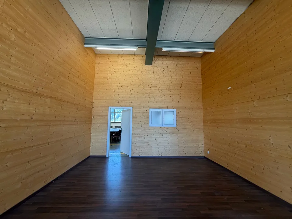 Günstiges Büro in kreativer Fabrikhalle – Foto 3 von 16