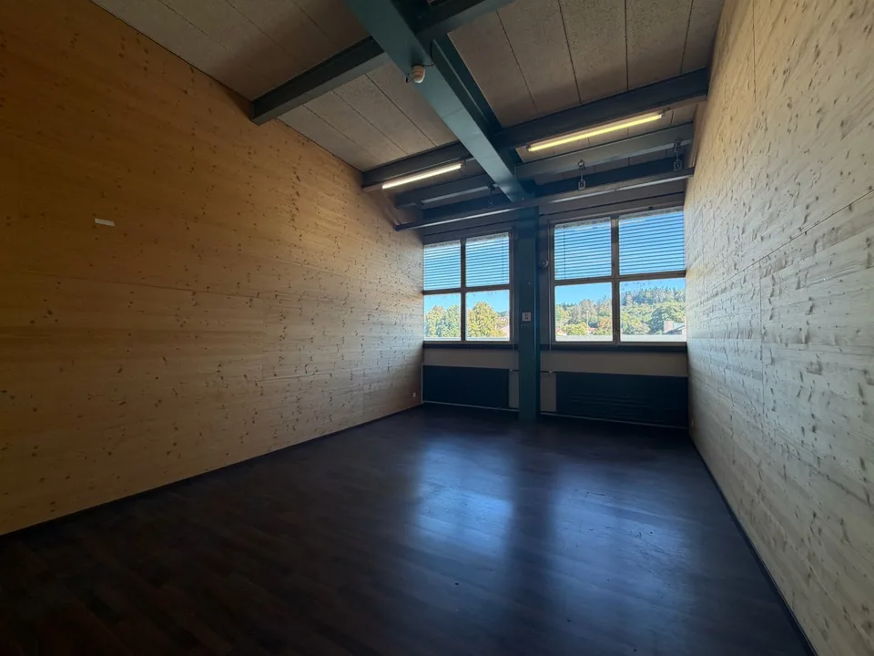 Günstiges Büro in kreativer Fabrikhalle – Foto 2 von 16