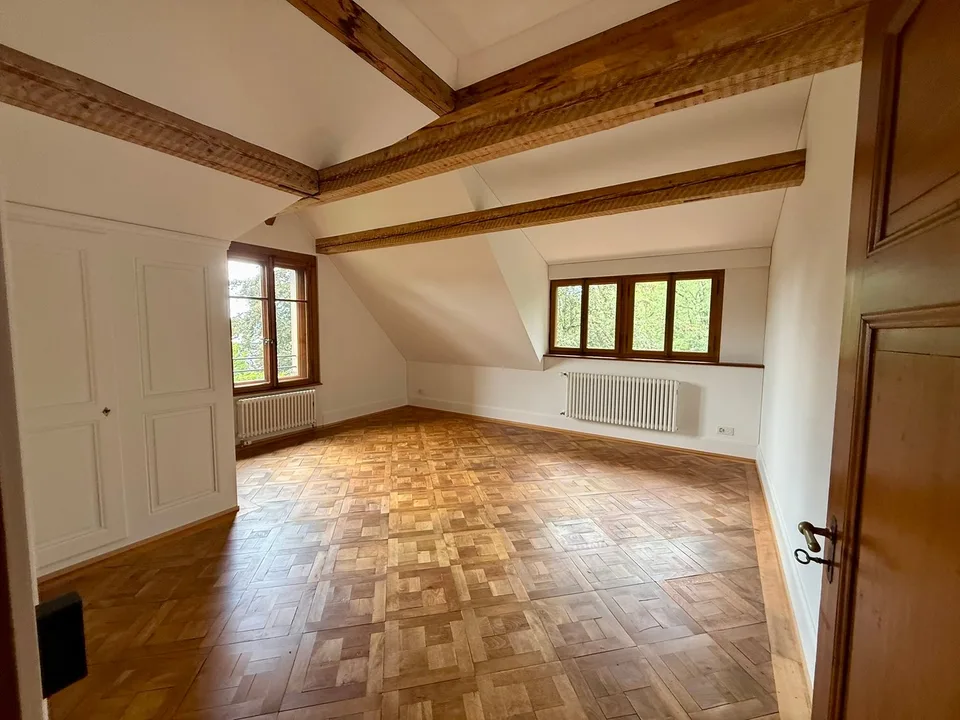 Charmantes Wohnjuwel: 4.5 Zi.-Whg. in der Villa Obach – Foto 2 von 10