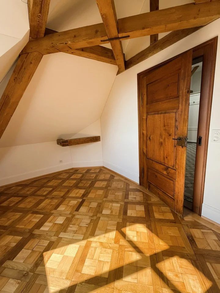 Charmantes Wohnjuwel: 4.5 Zi.-Whg. in der Villa Obach – Foto 6 von 10