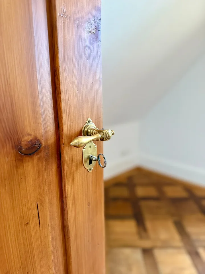 Charmantes Wohnjuwel: 4.5 Zi.-Whg. in der Villa Obach – Foto 7 von 10