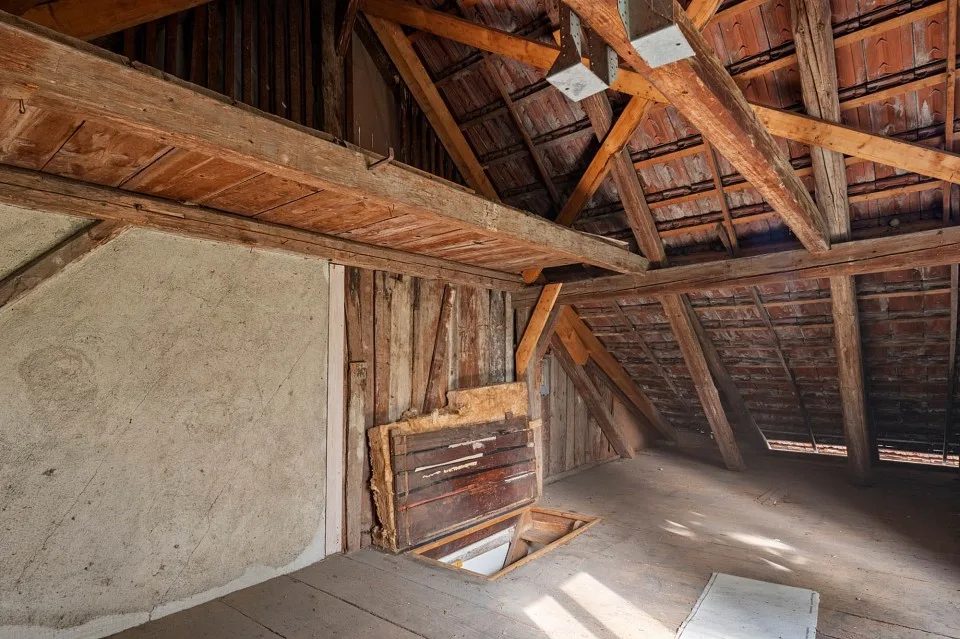 To be renovated in a great location – photo 13 of 13