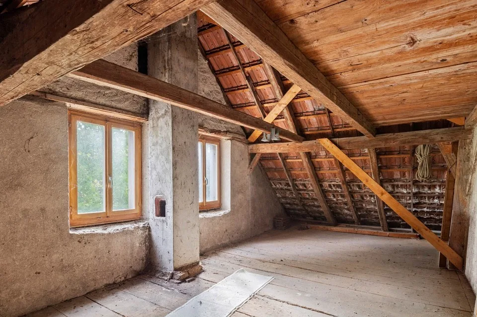 To be renovated in a great location – photo 12 of 13